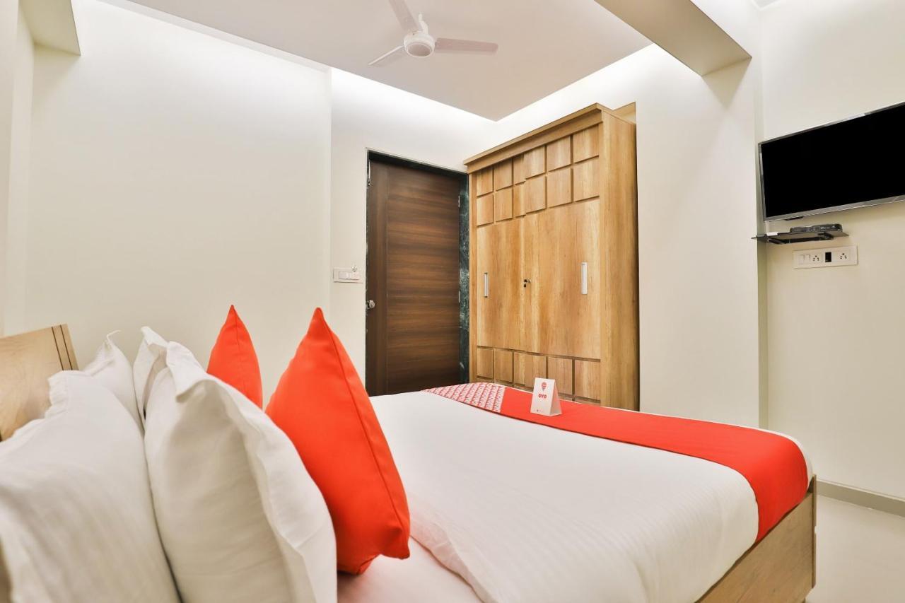 Collection O 12462 Hotel Shiv Inn Gandhinagar Extérieur photo