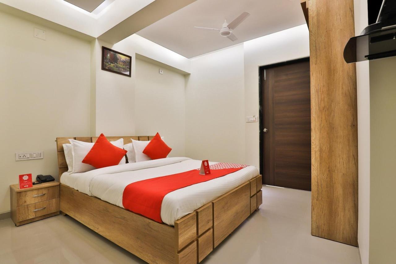 Collection O 12462 Hotel Shiv Inn Gandhinagar Extérieur photo