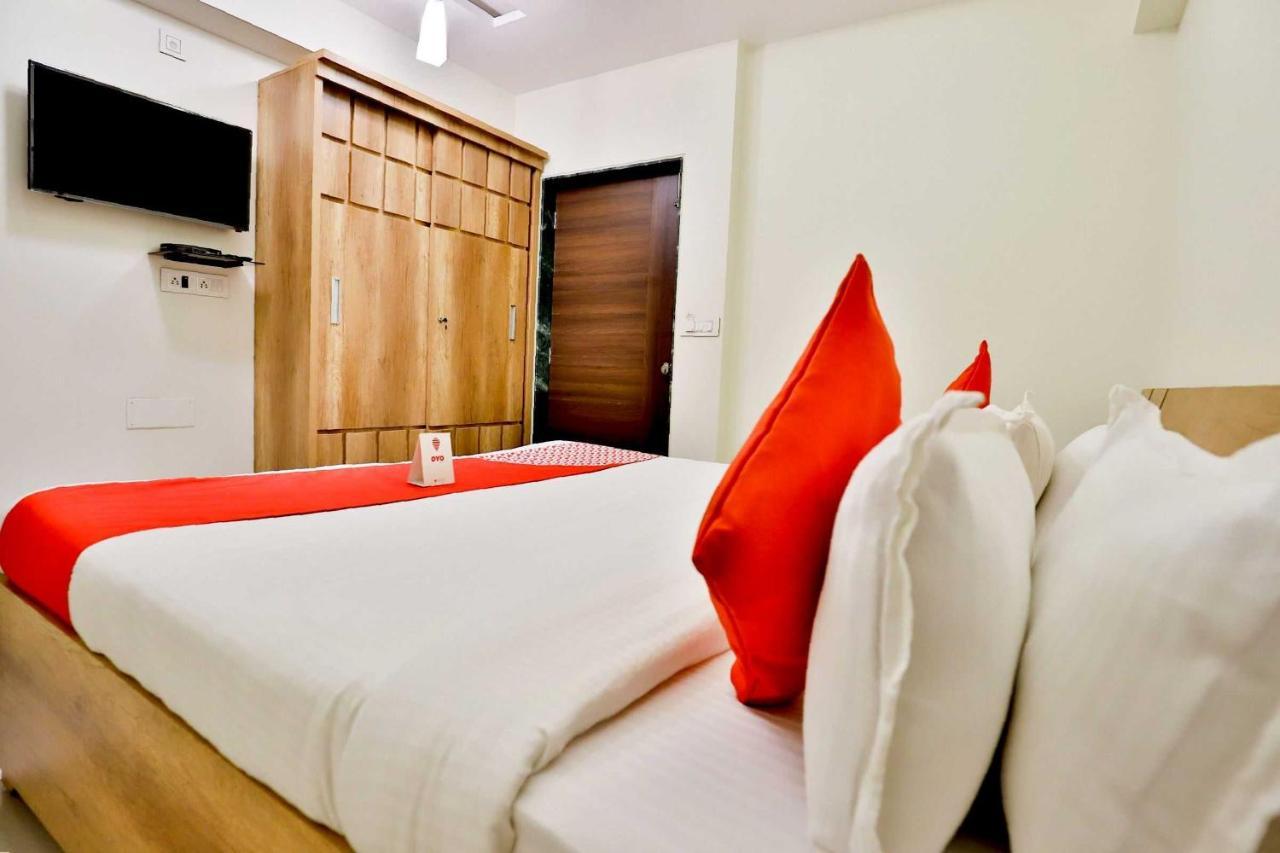 Collection O 12462 Hotel Shiv Inn Gandhinagar Extérieur photo