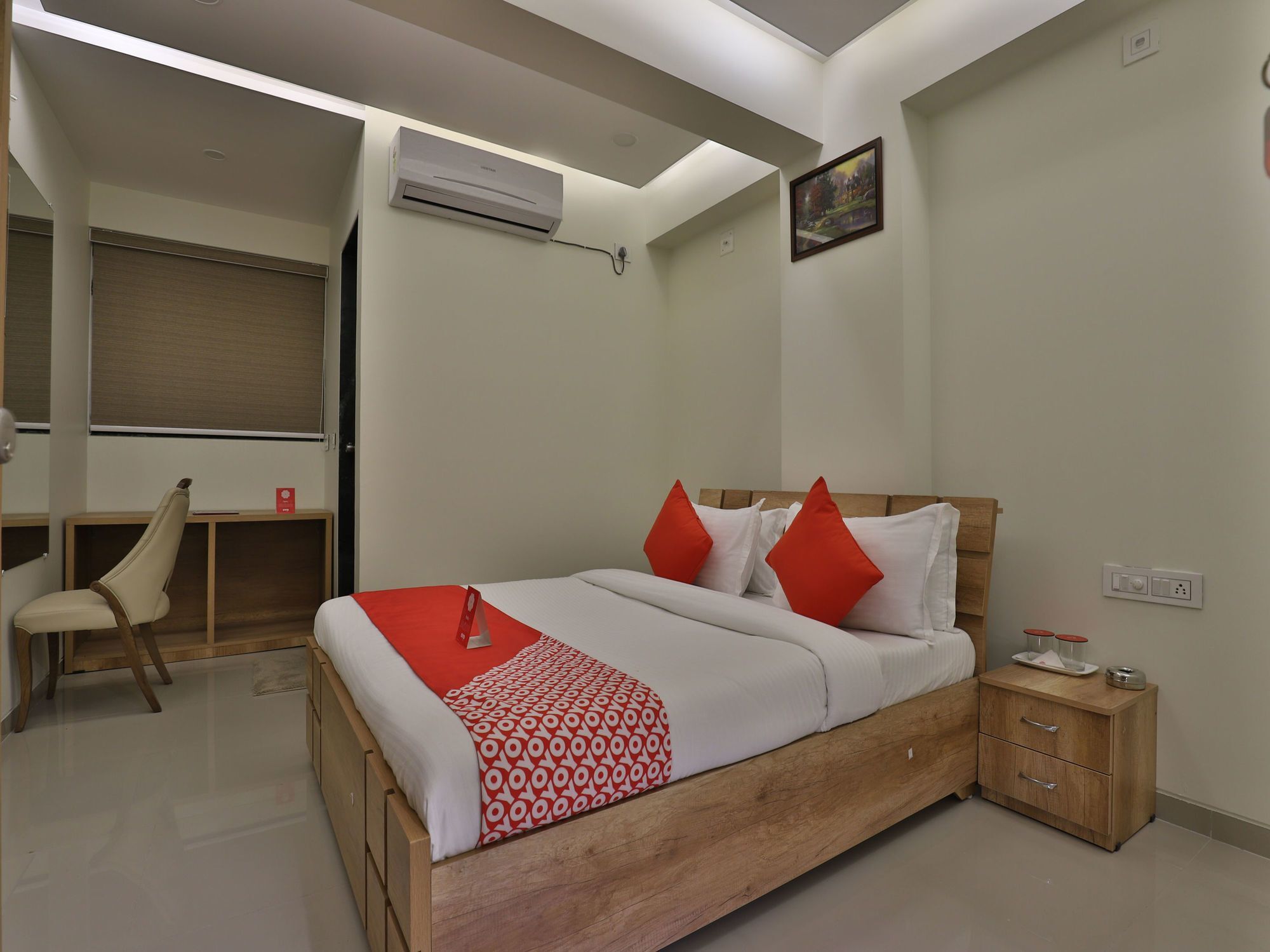 Collection O 12462 Hotel Shiv Inn Gandhinagar Extérieur photo
