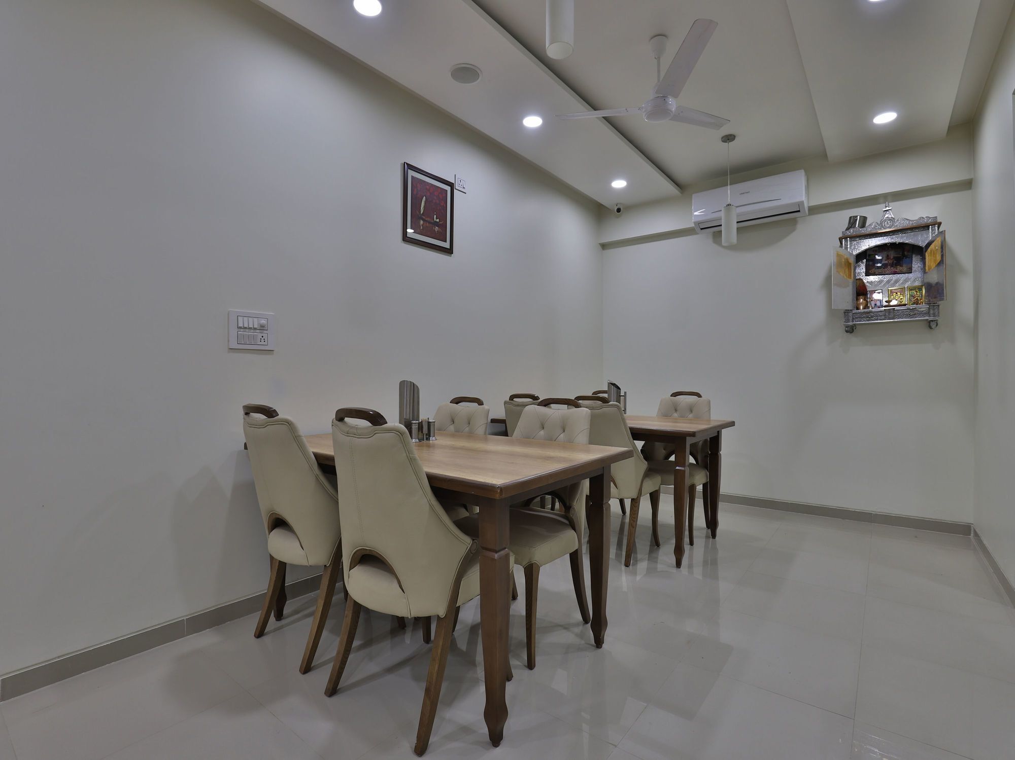 Collection O 12462 Hotel Shiv Inn Gandhinagar Extérieur photo